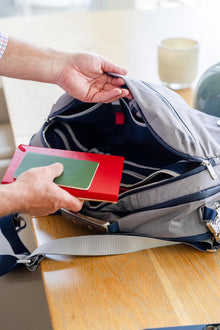 /cdn/shop/files/offsite-work-to-water-bag-packing-interior-organization-haze-gray-1768938172_220.jpg